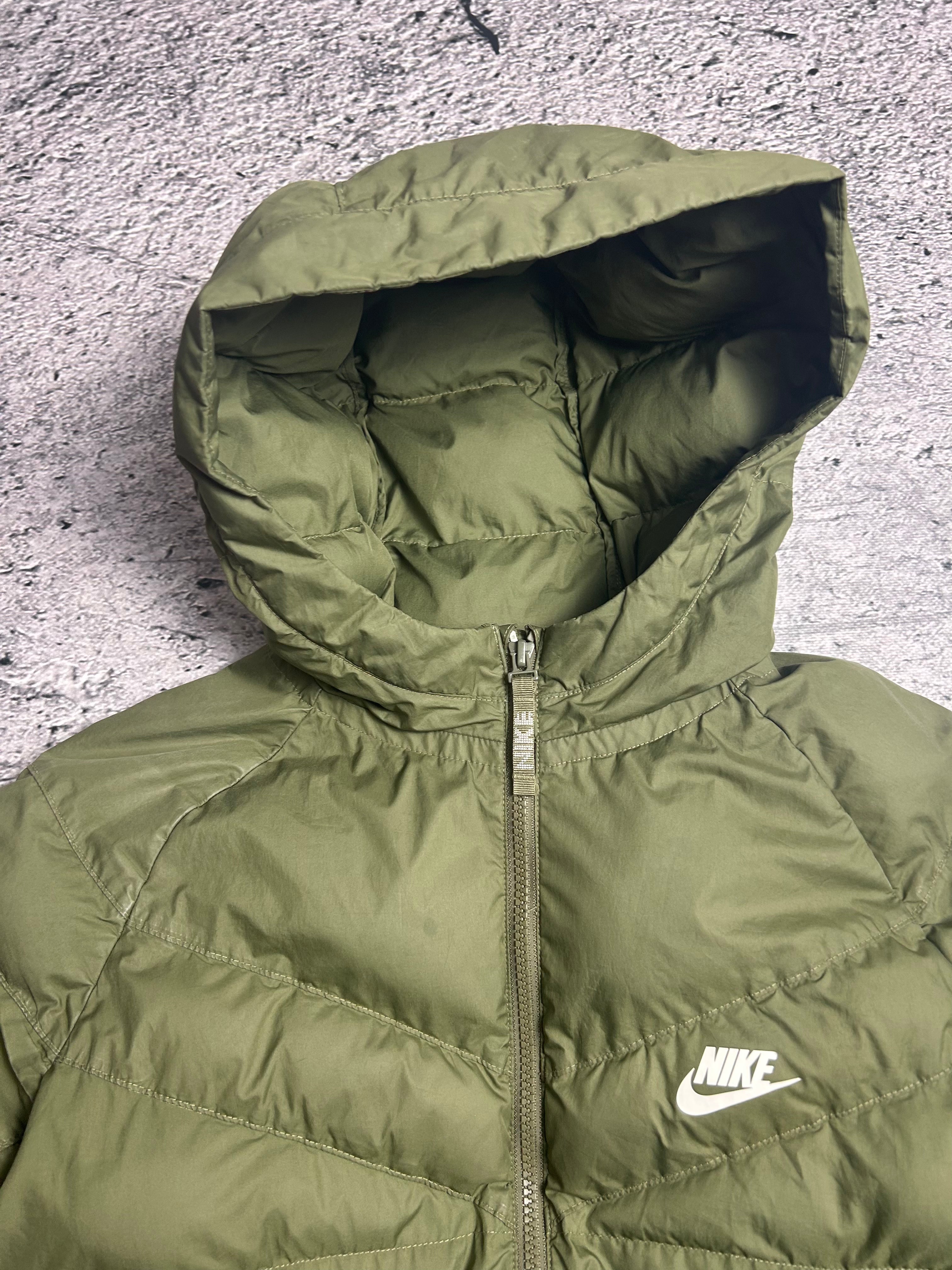 Zielona Kurtka Puchowa Wiosenna Nike Rozmiar M