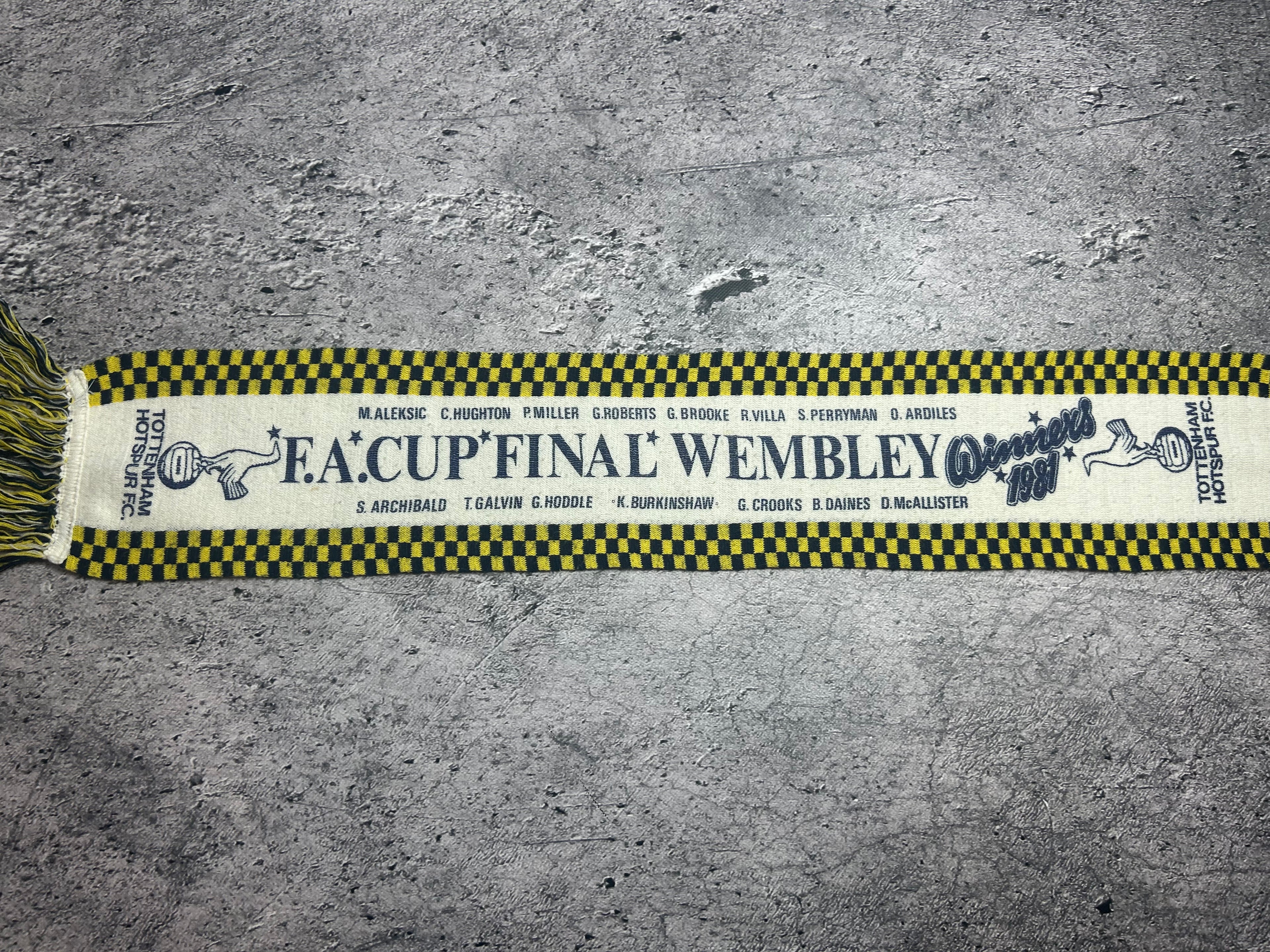 Vintage 80s Fc Tottenham Hotspur England Cup Final Scarf