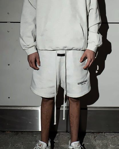 Komplet Essentials Fear of God Light Oatmeal — bluza + szorty — na modelu