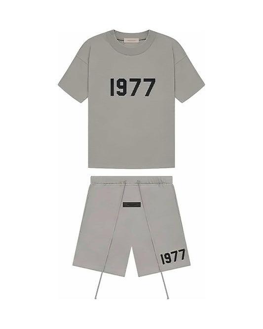 Letni set Essentials Fear of God 1977 Dark Oatmeal — koszulka + szorty — obie części